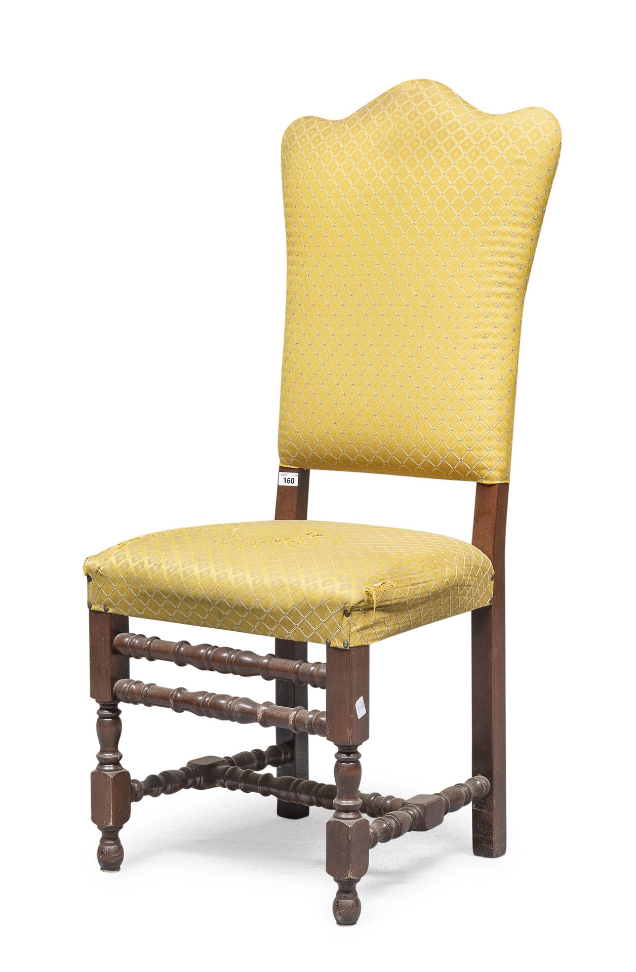Null 胡桃木椅子，20世纪


十七世纪的风格，有石榴裙边的背部和线轴腿。


尺寸为115 x 54 x 46厘米。