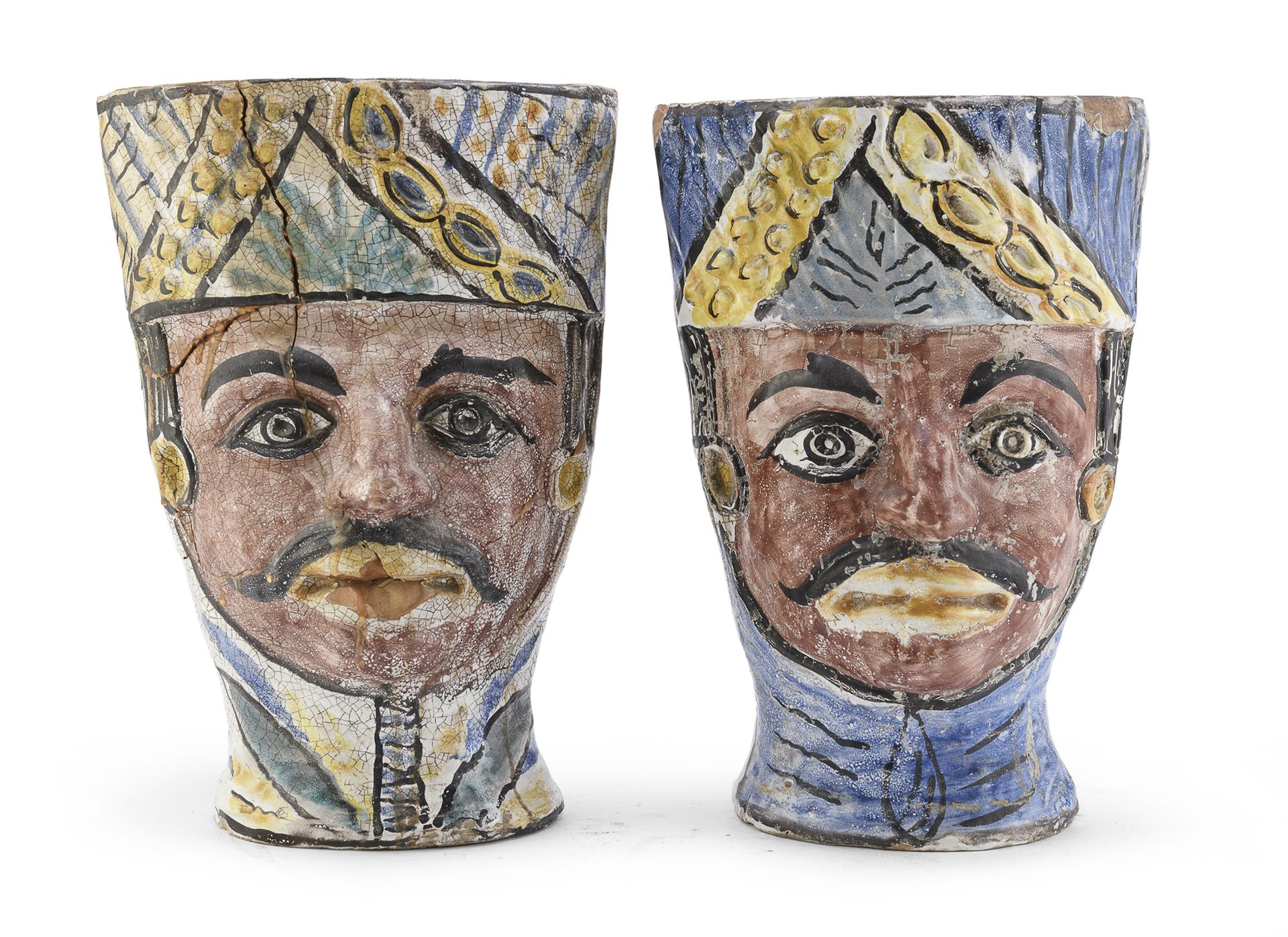 Null PAIR OF MAJOLICA VASES, S. ROMANO CALTAGIRONE