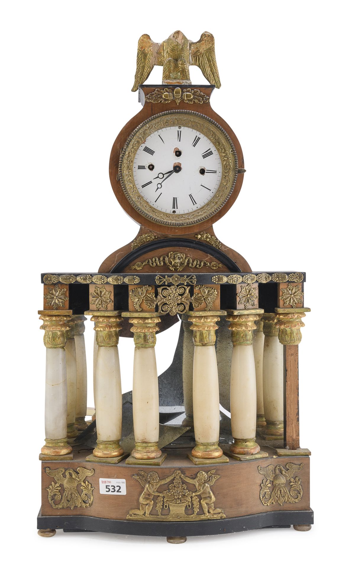 Null 樱桃木台钟，维也纳，19世纪初


分为两个主体，有Tempietto形状。上部有表盘和帽子上的老鹰。下部有雪花石柱和镜底。


尺寸为70 x 38&hellip;