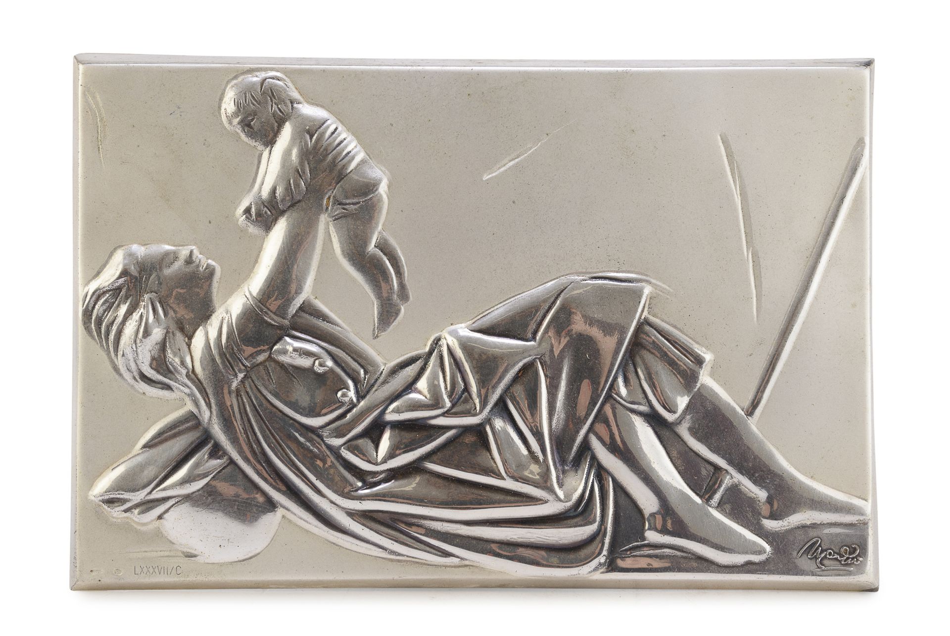Null 二十世纪的艺术家





母亲和孩子


镀银金属悬饰，厘米，14 x 20


签名右下方