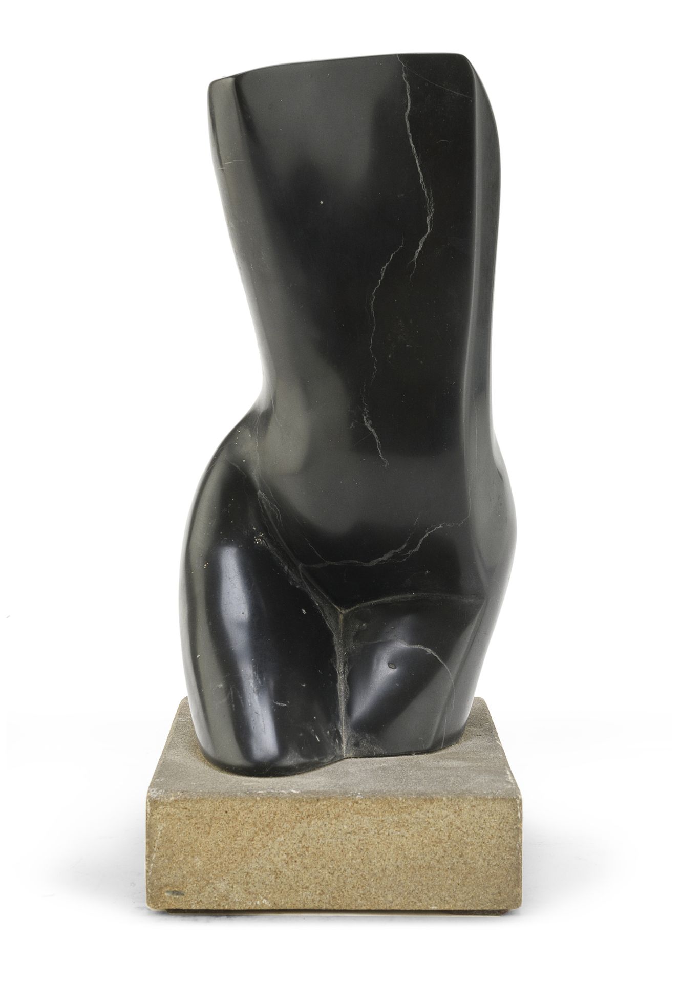 Null Giulio ciniglia


(1931年罗马-2007年皮特拉桑塔)





女性躯干


黑色大理石雕塑，cm. 24.5 x 13 x &hellip;
