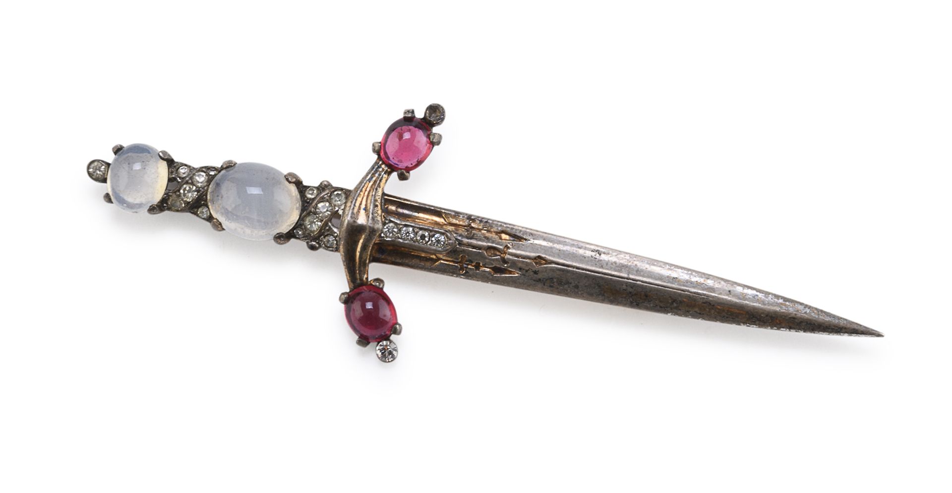 Null 纯银胸针，特里法里


用半宝石和蛋白石做成的剑形。


尺寸：10 x 3厘米，重量14.00克。