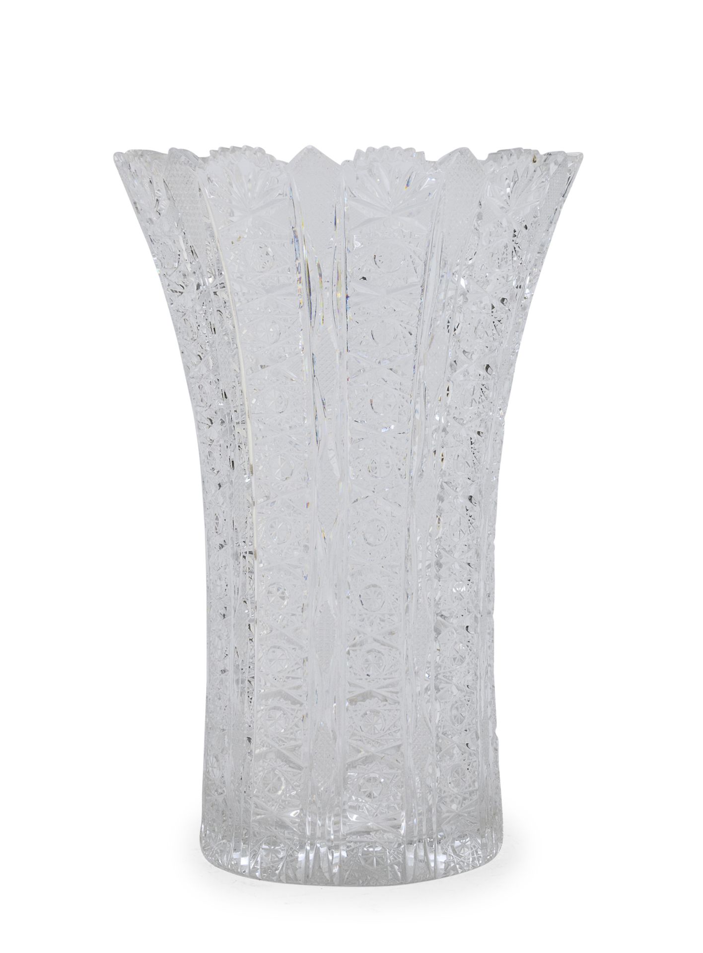Null 水晶花瓶，20世纪


剪切的图案是依次为蕨类和星星。


尺寸为30 x 20厘米。