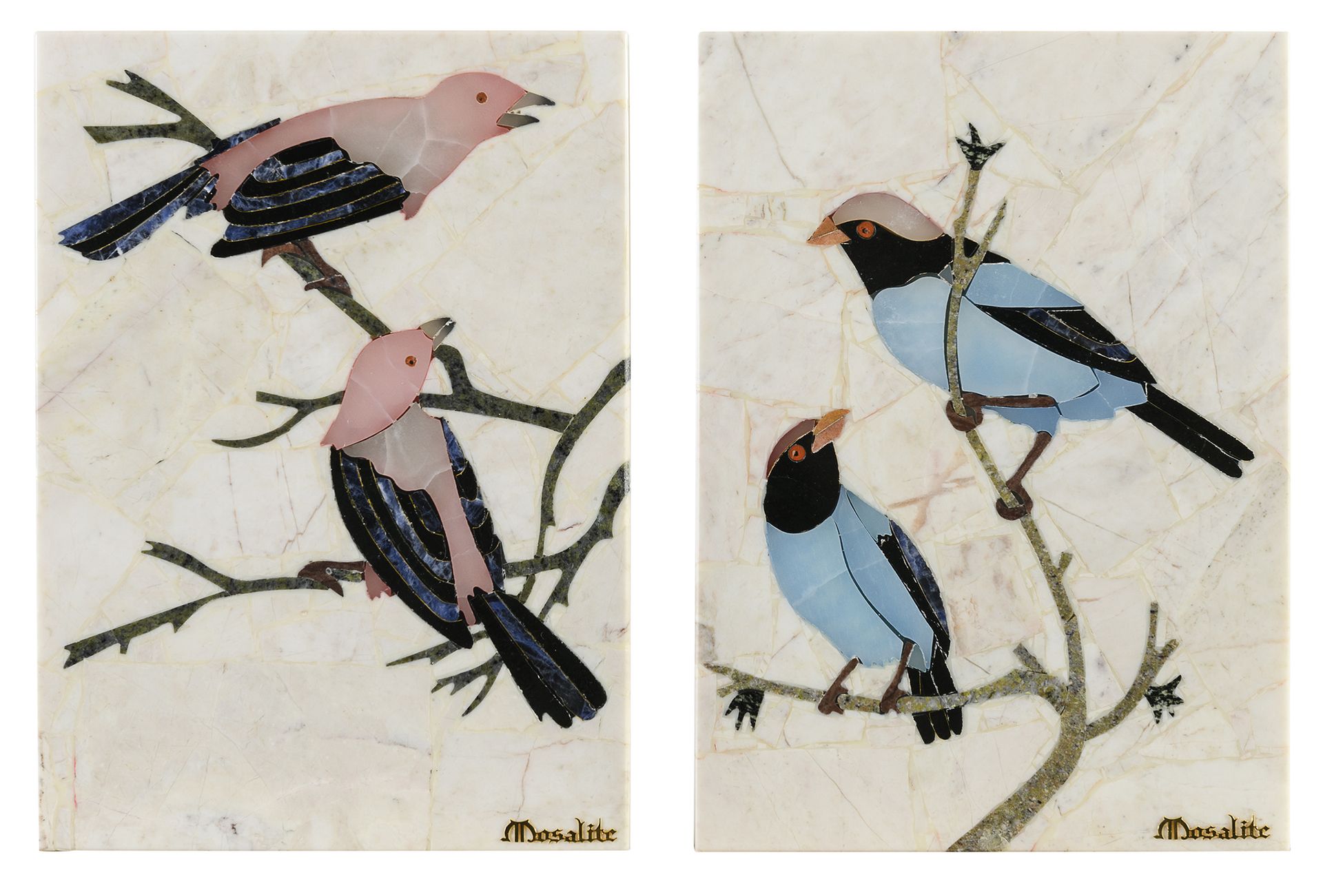 Null 一对半宝石镶嵌品，巴西 20世纪


描写鸟类的作品。 


标记的摩萨尔石。


尺寸为19 x 15厘米。


担保证书。