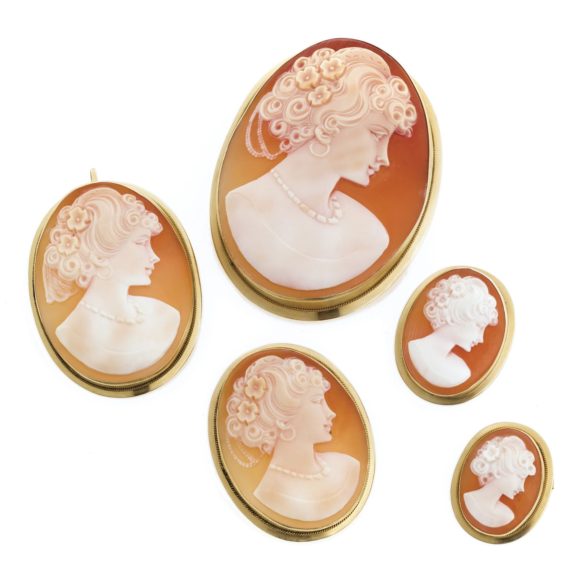 Null FIVE CAMEO BROOCHES