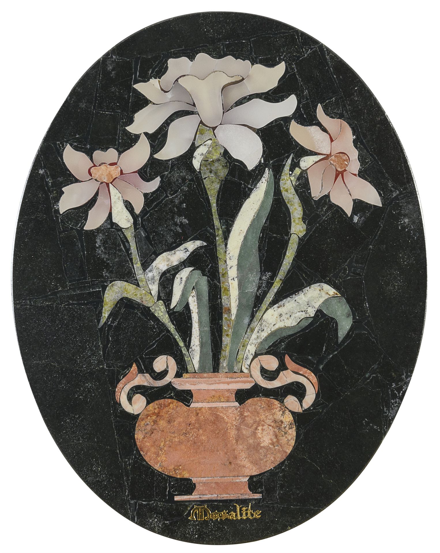 Null 椭圆形半宝石镶嵌，巴西 20世纪


描绘了一个花瓶的图案。


标记的摩萨尔石。


尺寸为19 x 15厘米。