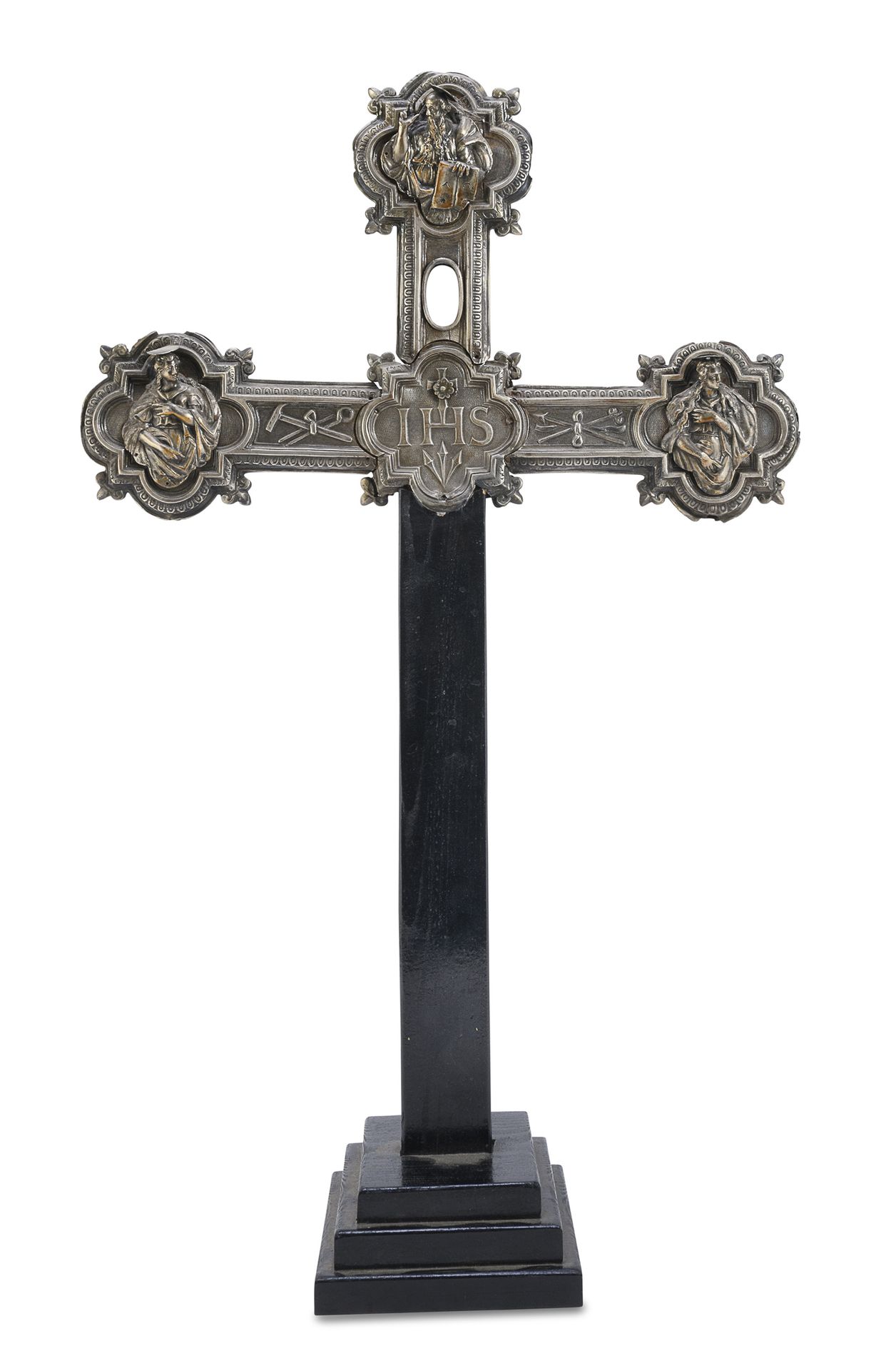 Null CRUCIFIX, 19ÈME SIÈCLE

en bois ébénisé avec croix recouverte de bronze arg&hellip;