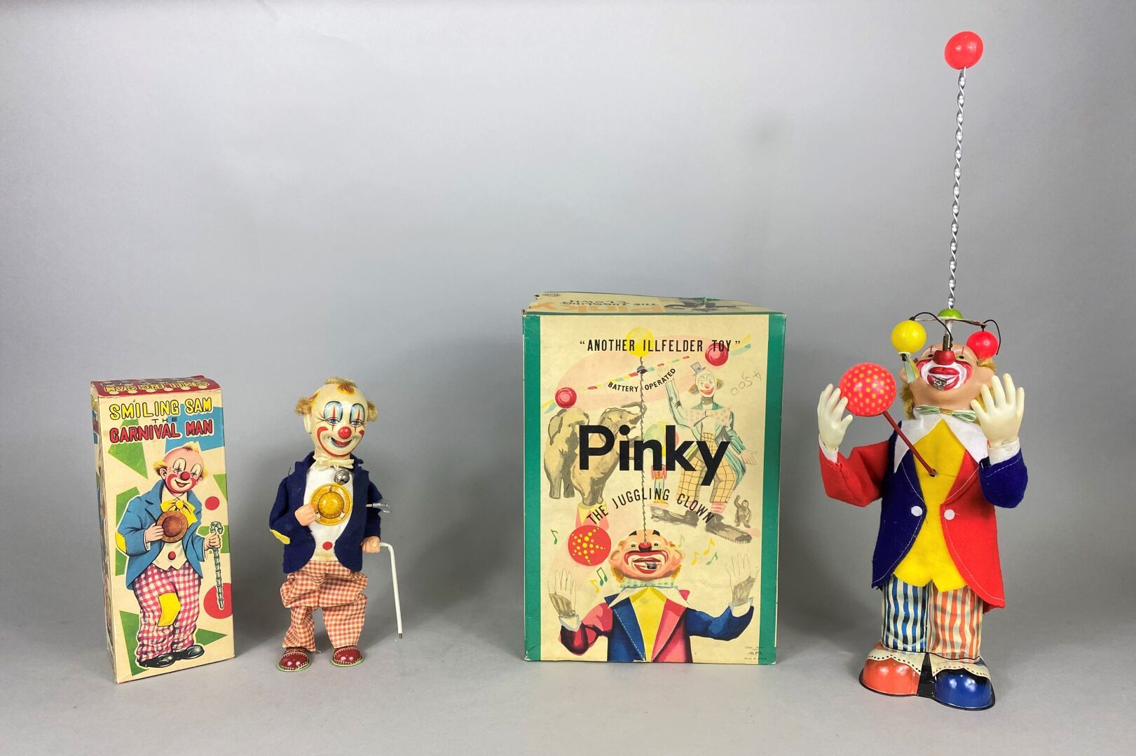 Null Pinky - Il clown giocoliere.

Clown giocoliere meccanico.

Nella sua scatol&hellip;