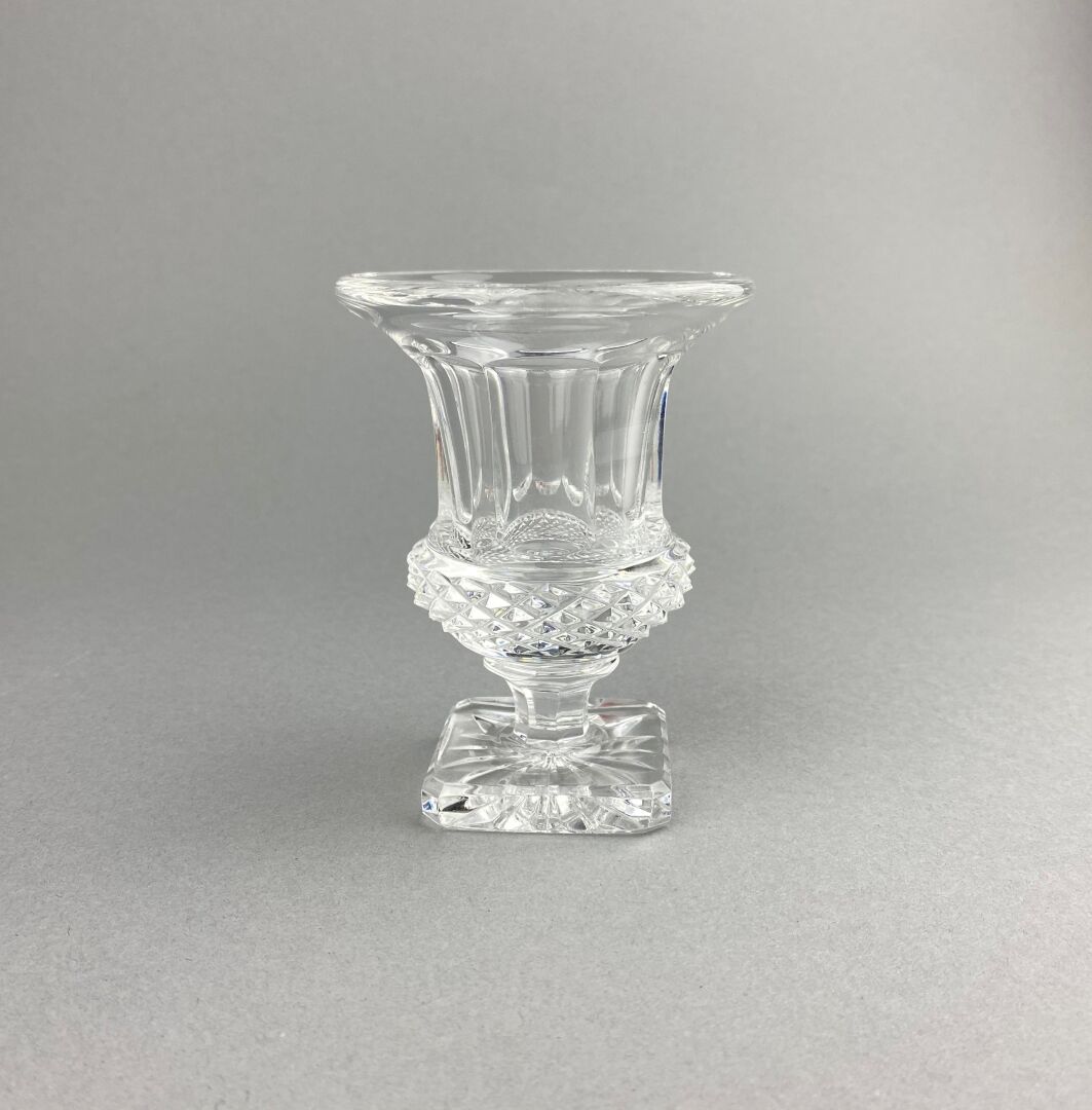 Null Saint-Louis,

Small Medici crystal vase.

The body decorated with a diamond&hellip;