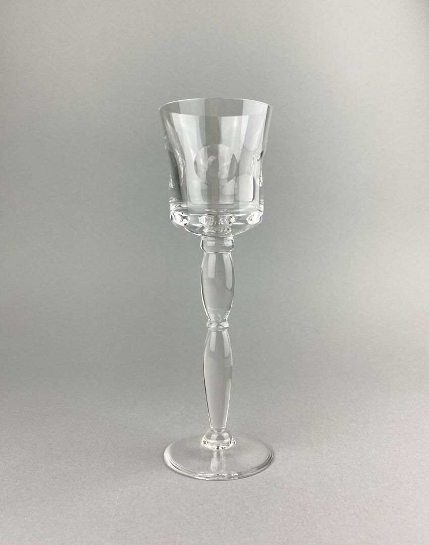 Null 圣路易。

一个水晶酒杯。

宇宙模型。

与Olivier Gagnère合作。

背面有干燥的印章。

高-23.5厘米