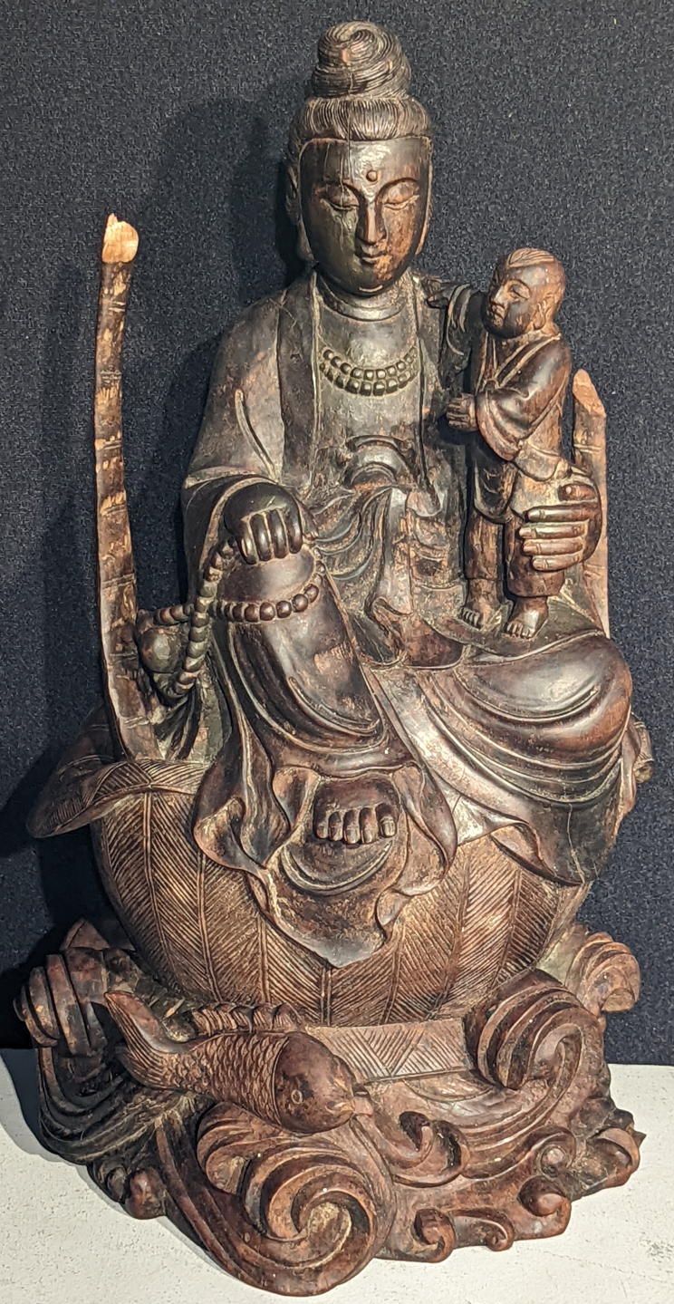 Null Eine chinesische Holzschnitzerei von Guanyin, H.38cm