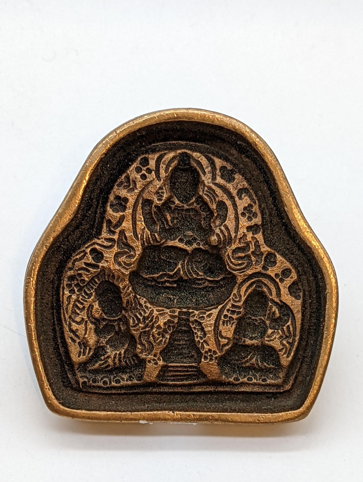 Null An early 20th century Buddhist brass votive plaque (Tsha Tsha), Tibet, W.8c&hellip;