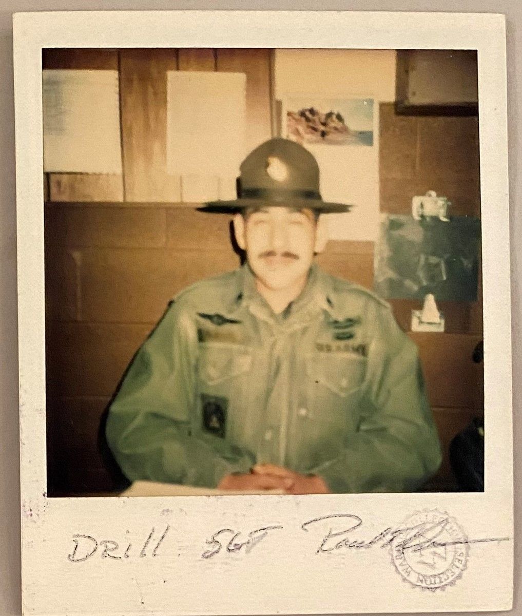 Null Andy WARHOL (1928-1987), Attrib.À

Drill, Sergeant Paul, ca. 1978 

Polaroi&hellip;