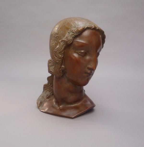 Null Alfred-Auguste JANNIOT (1889-1969)

Tête de Nymphe

Epreuve en bronze à pat&hellip;