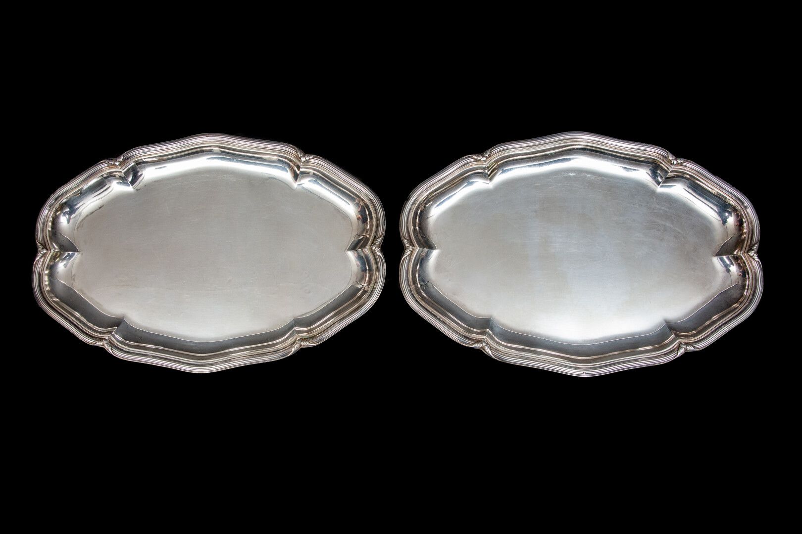 Null PUIFORCAT. 

Pair of oval silver dishes, model with moving nets and acanthu&hellip;