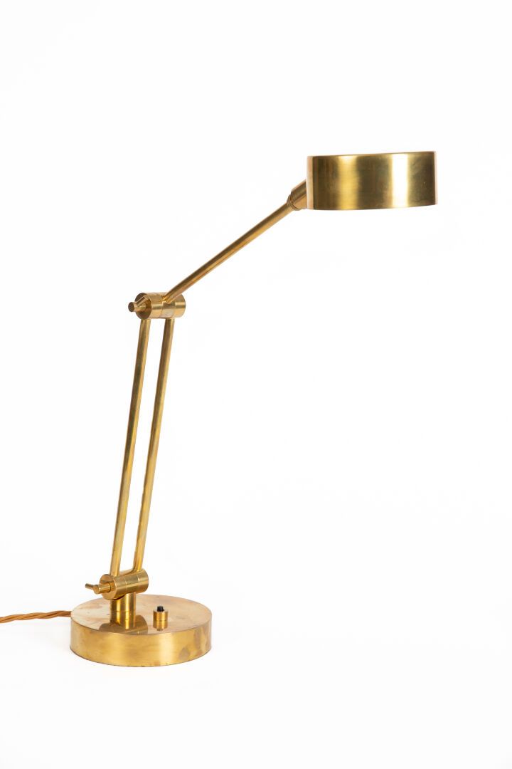 Null VAUGHAN. 

Lampe de bureau orientable, modèle "Faringdon", en laiton à défl&hellip;