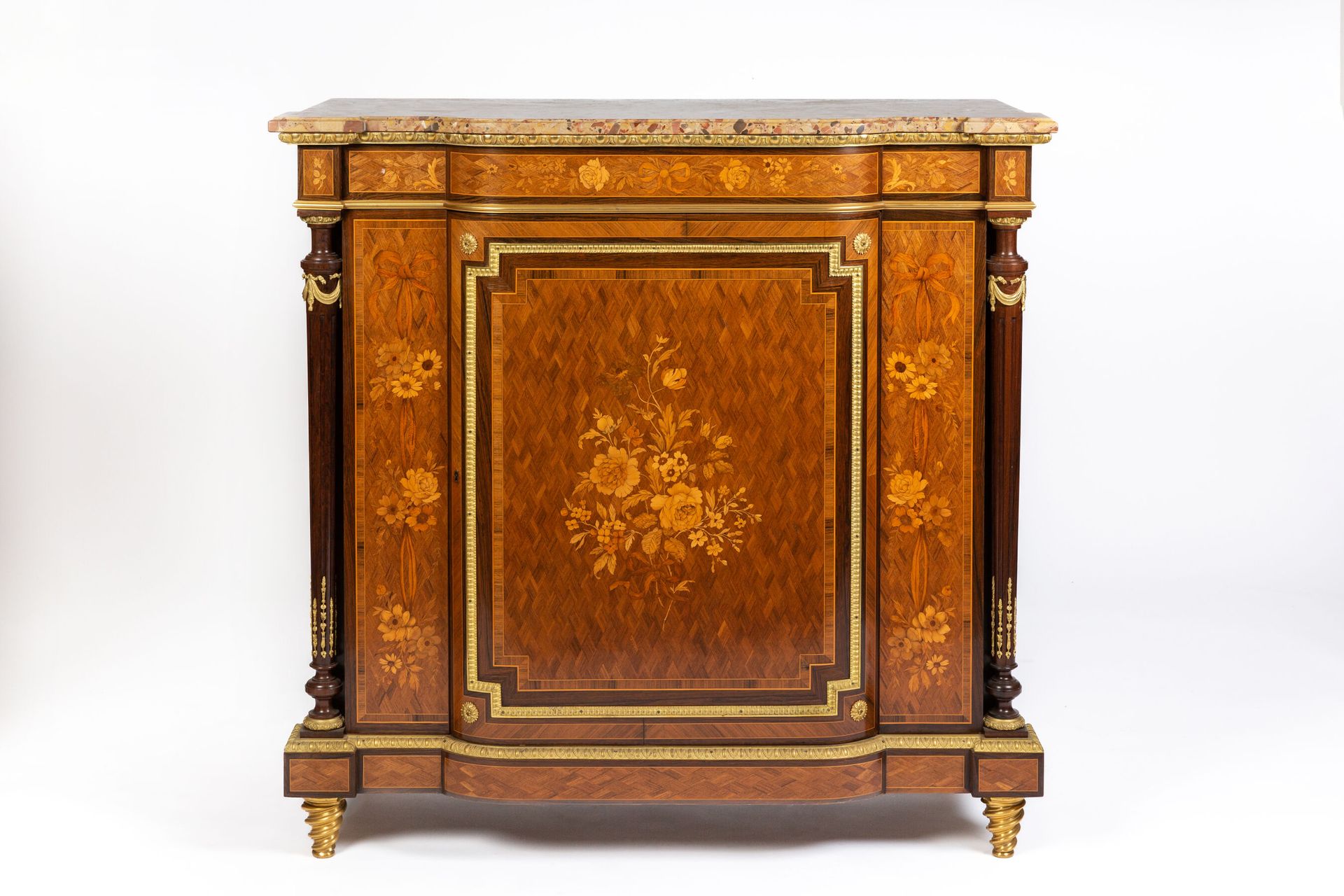 Null Piece of furniture of between-deux in marquetry of wood of veneer, opening &hellip;