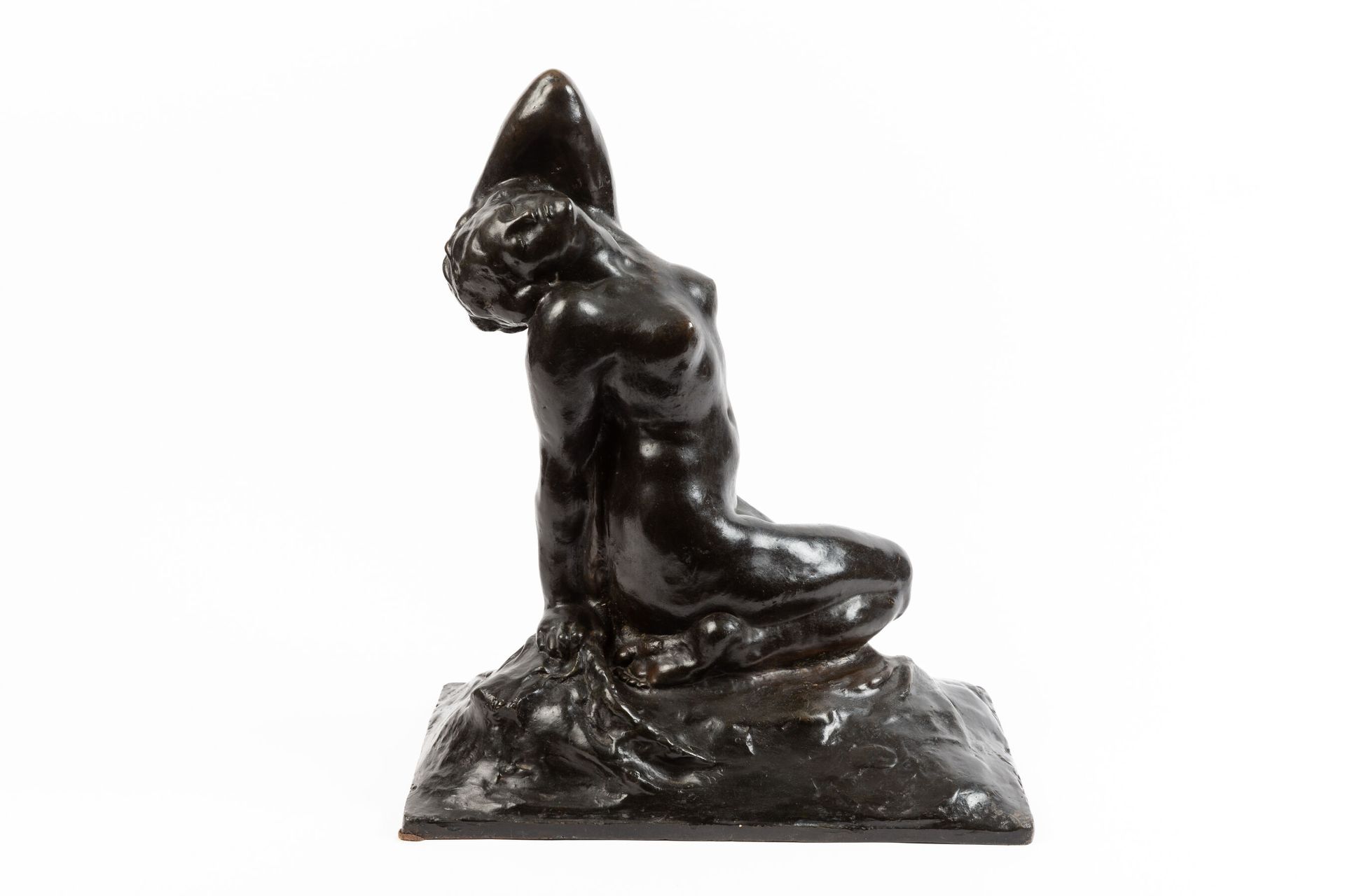 Null Amadéo GENNARELLI (1881-1943).
Nu agenouillé, alangui.
Sculpture en bronze &hellip;