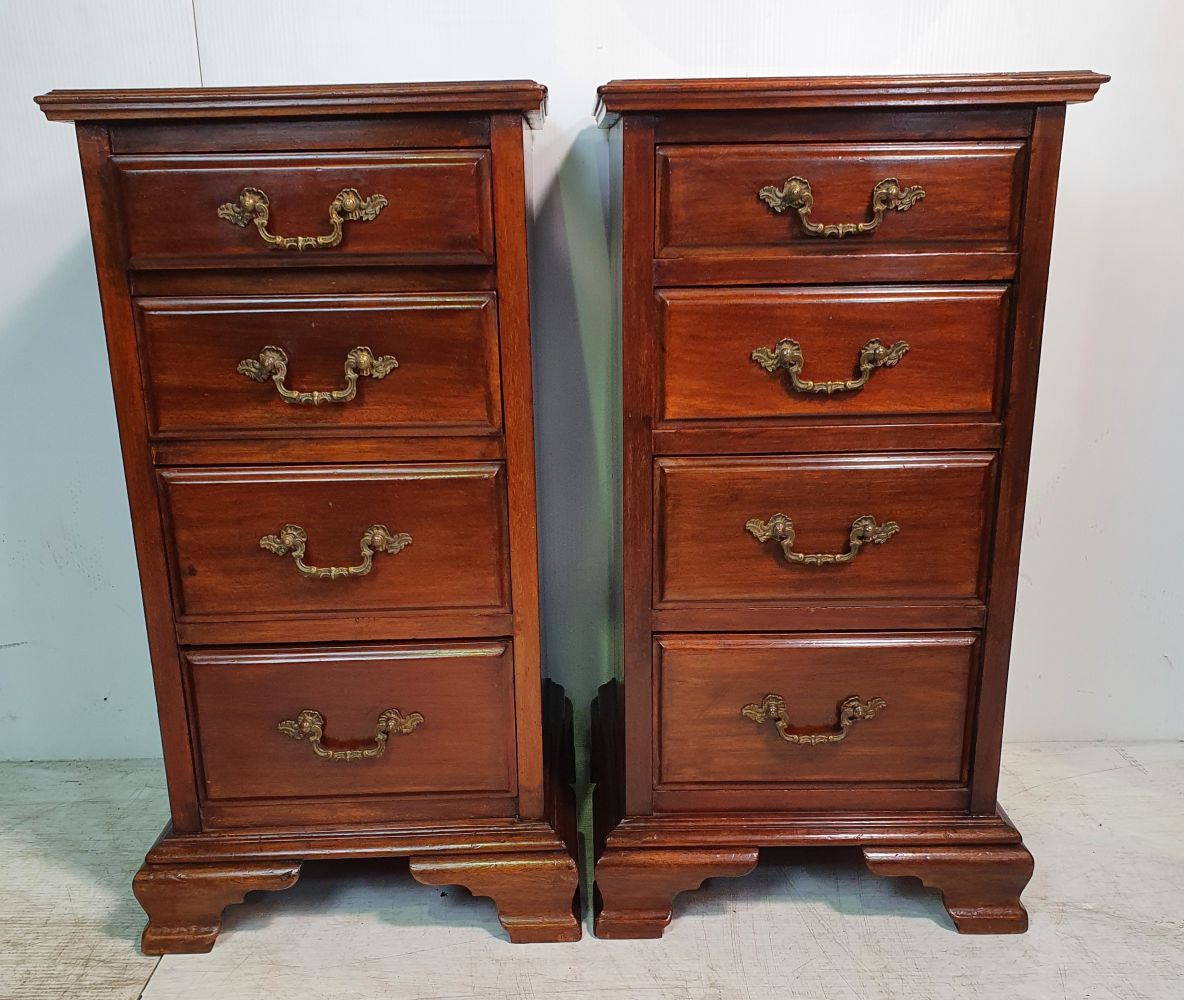 A GOOD QUALITY PAIR OF 19TH CENTURY MAHOGANY FOUR DRAWER CHESTS, both in good co&hellip;