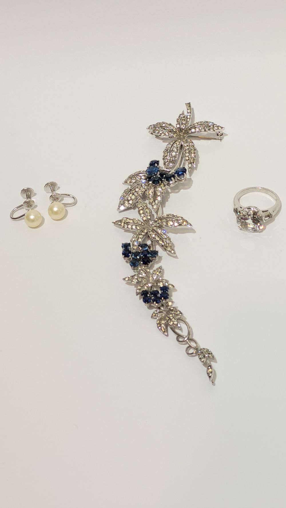 A COLLECTION OF VERY FINE COSTUME JEWELLERY, includes; (i) A West German costume&hellip;