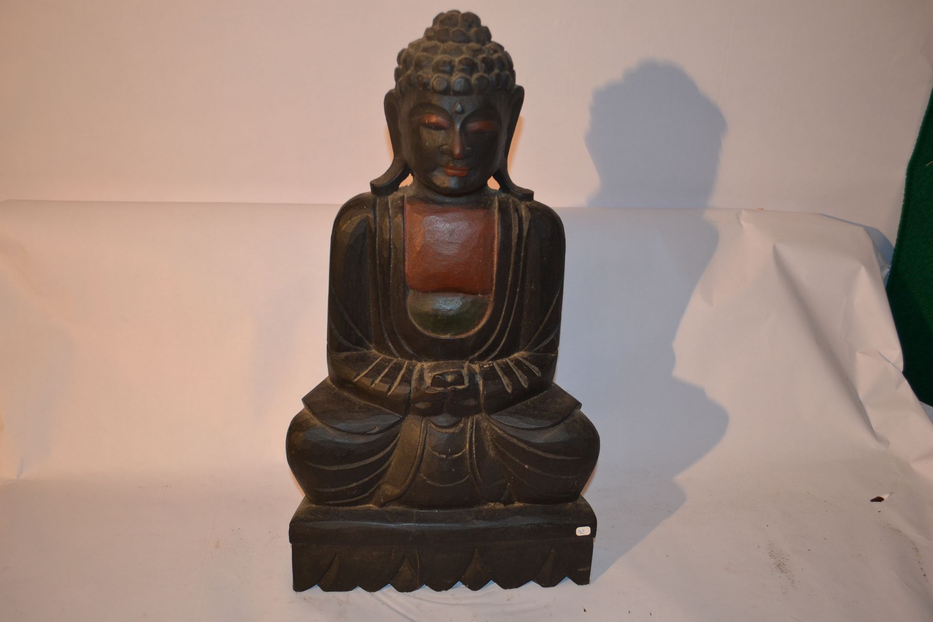 Null Black and red hindu Buddha sculpture 

Light exotic wood

 50 x 28 x 12 cm
&hellip;