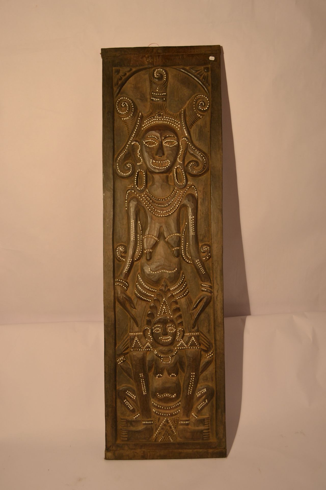 Null Panel de mujer y niño primitivos. 

Madera exótica

105 x 31 x 2

peso : 1,&hellip;