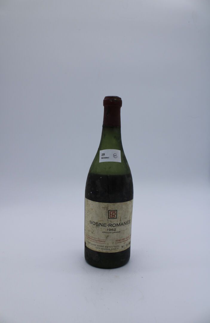 Null Domaine René Engel, Vosne-Romanée 1962, niveau 8 cm, étiquette tachéecapsul&hellip;