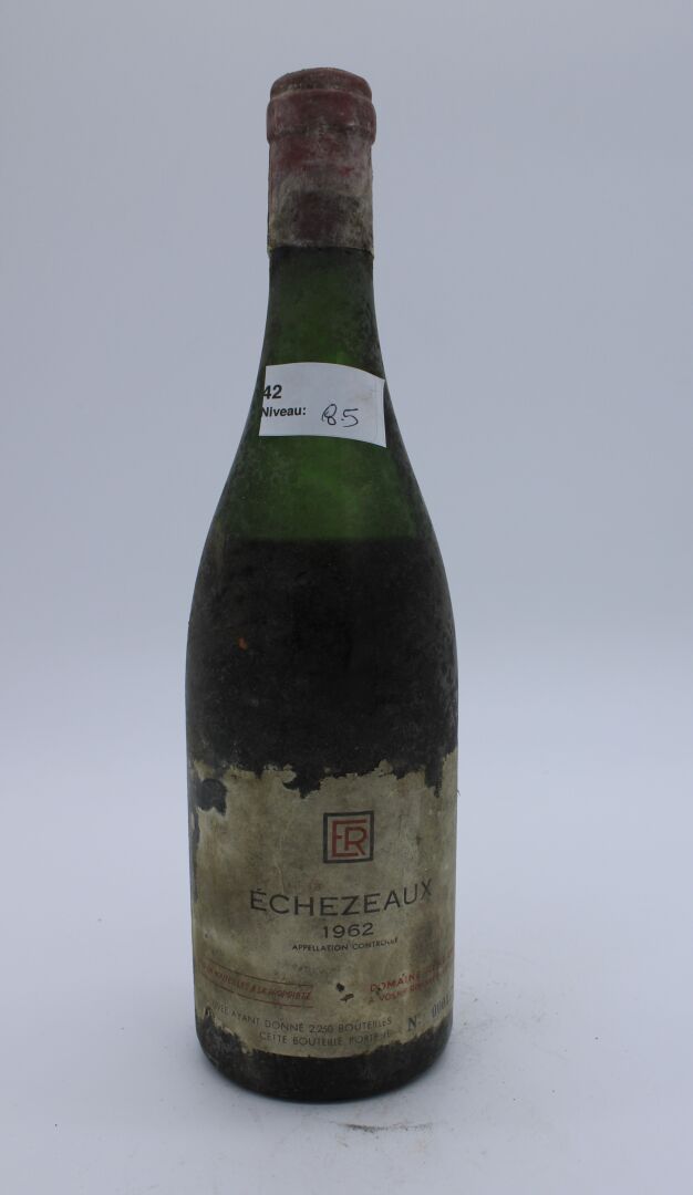 Null Domaine René Engel, Echezeaux 1962, level 8.5 cm, label stained, missing, c&hellip;