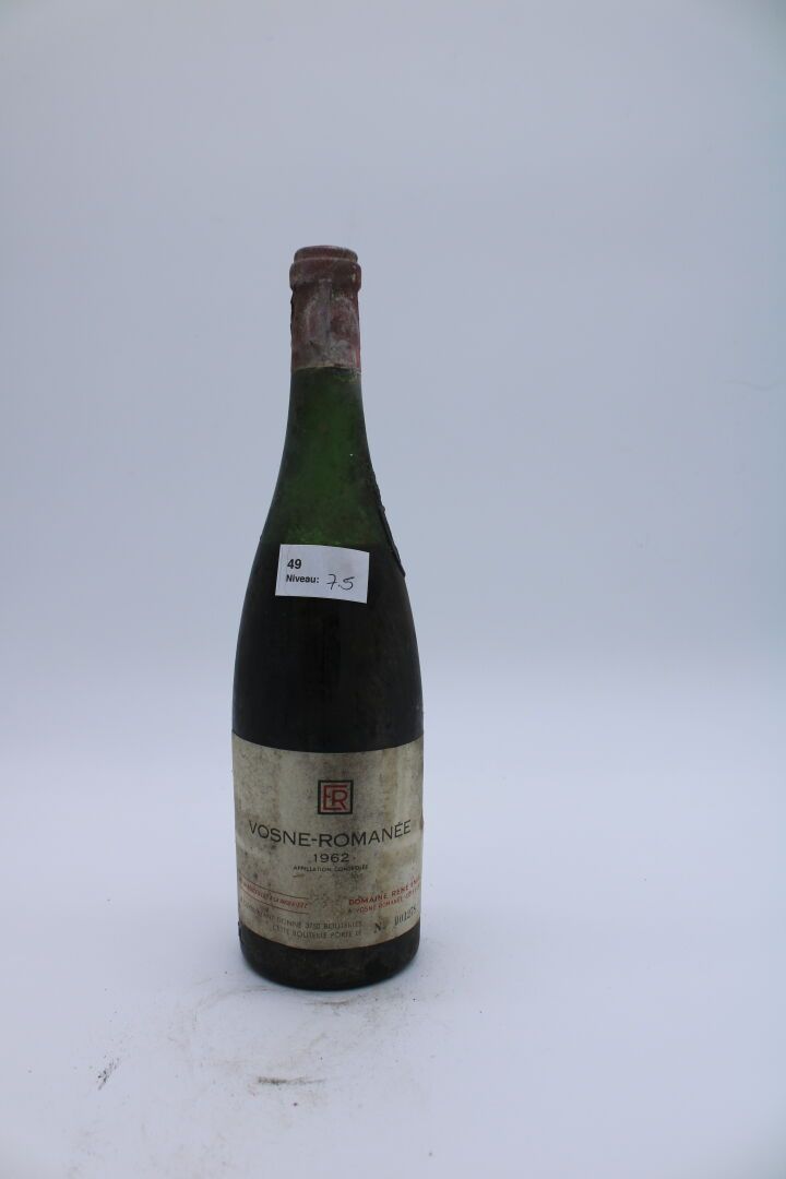 Null René Engel酒庄，Vosne-Romanée 1962年，水平7.5厘米，污渍标签，腐蚀的酒帽