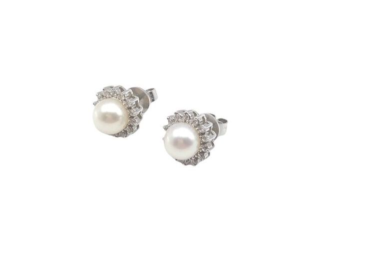 Null *Carl BUCHERER, paire de clous d'oreilles, en or blanc 750, ornés de perles&hellip;