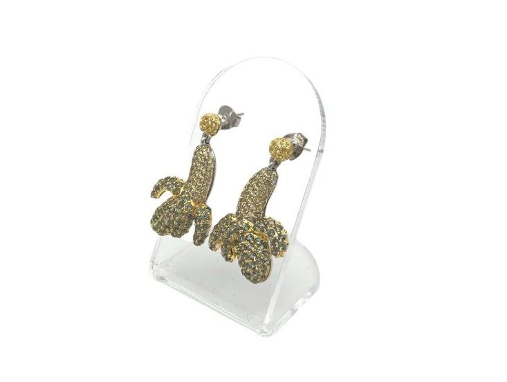 Null *Boucles d'oreilles en argent doré 925 à décor de bananes serties de saphir&hellip;