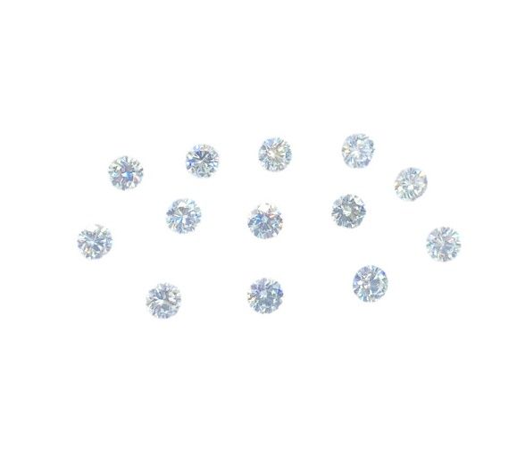 Null Trece diamantes sobre papel, talla brillante, total aprox. 1,70 cts