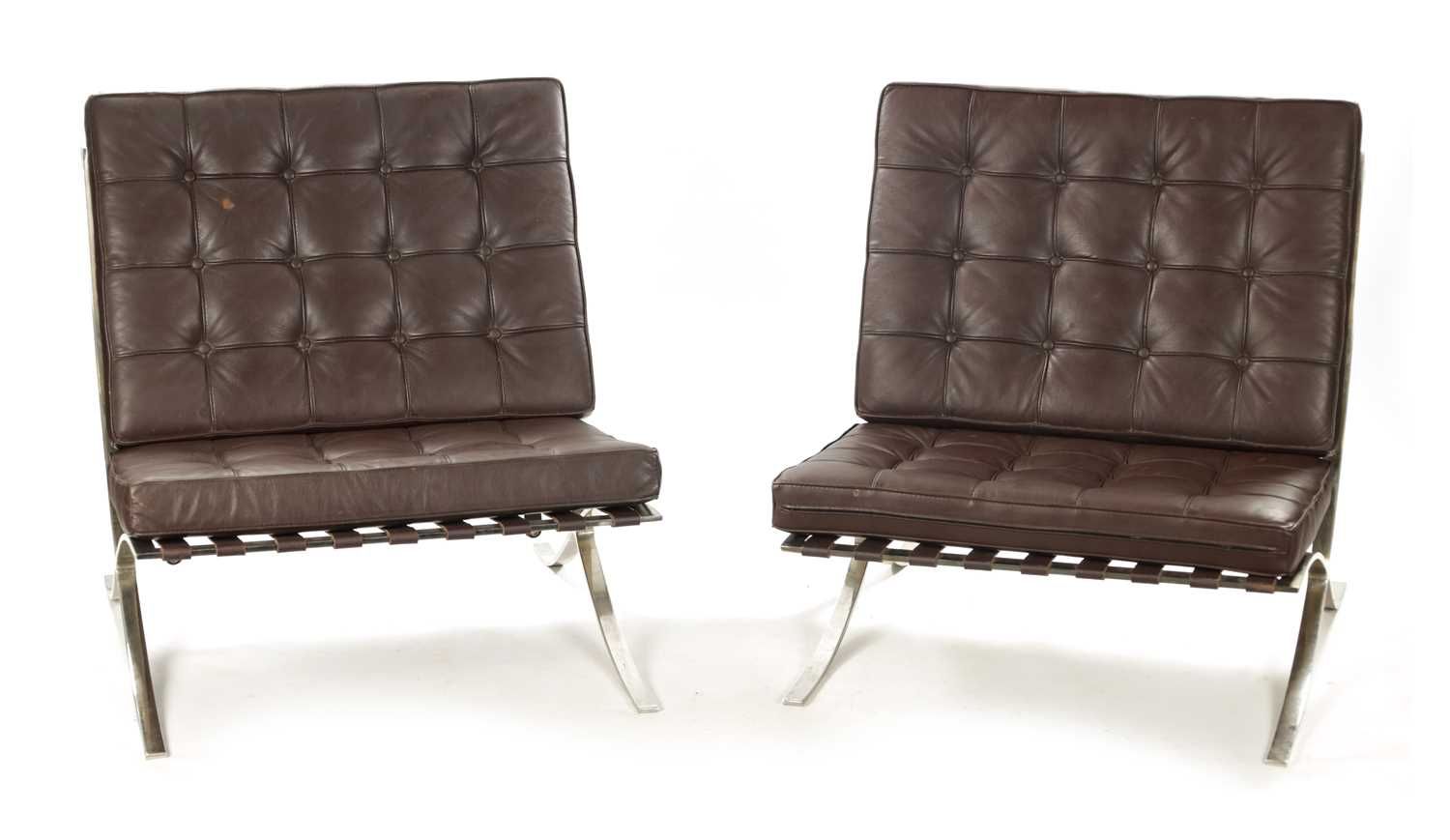 A PAIR OF 20TH CENTURY BARCELONA CHROME AND LEATHER UPHOLSTERED CHAIRS 一对 20 世纪巴&hellip;