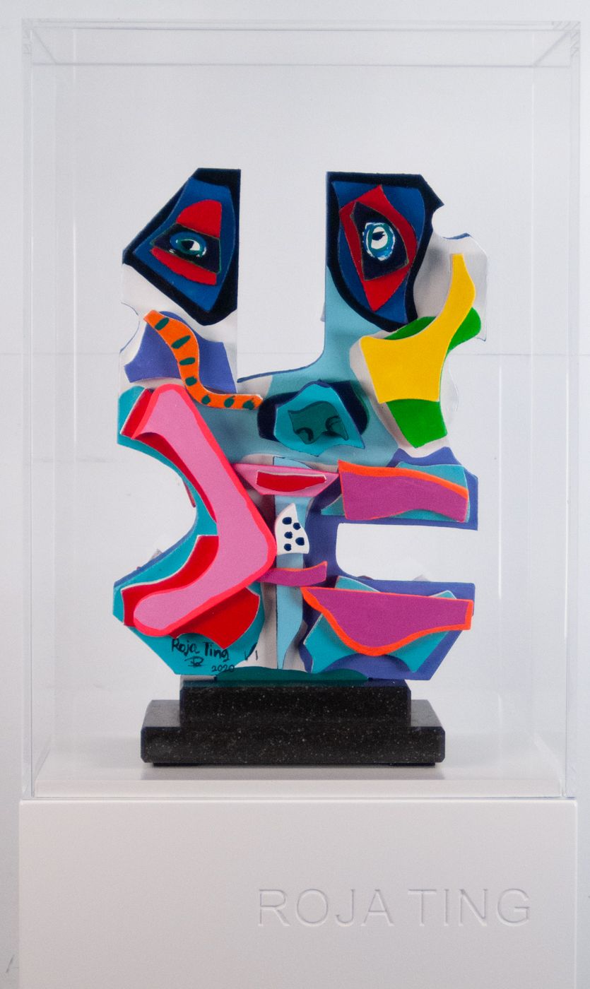 Roja Ting (1978) Sculpture en bois signée Roja Ting, 2020, ** U Turn Head **, di&hellip;
