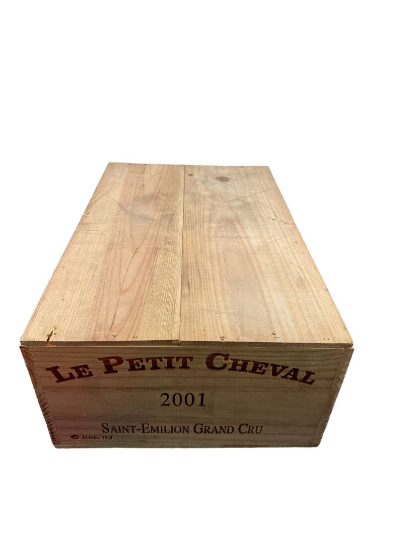 Null Bordeaux, Le Petit Cheval, Saint-Emilion, Rouge, 2001, 75cl (12)
 
**Les ra&hellip;