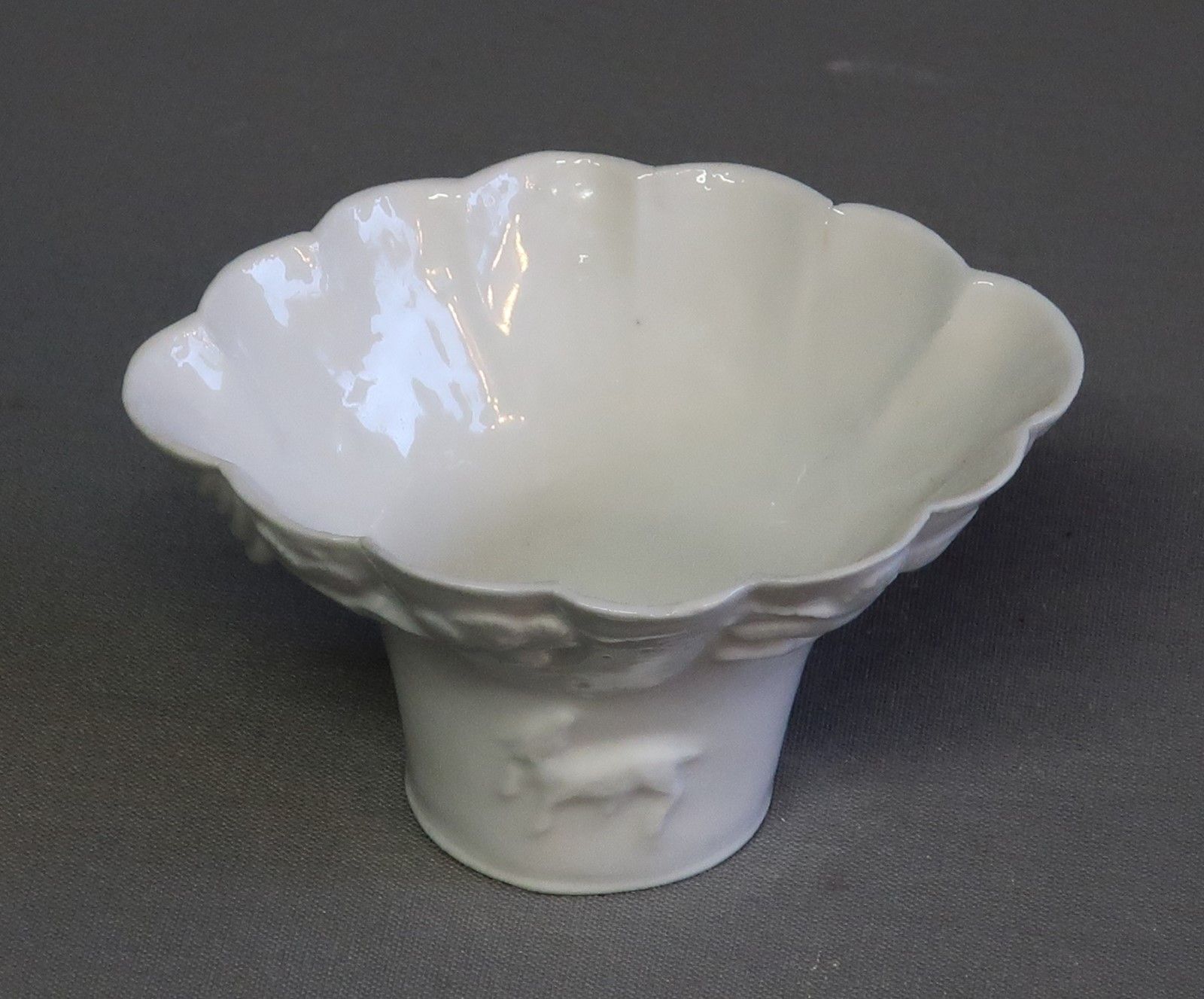 Null Oval bowl,white porcelain with figural half reliefs, ca.10x8x6cm (width x d&hellip;