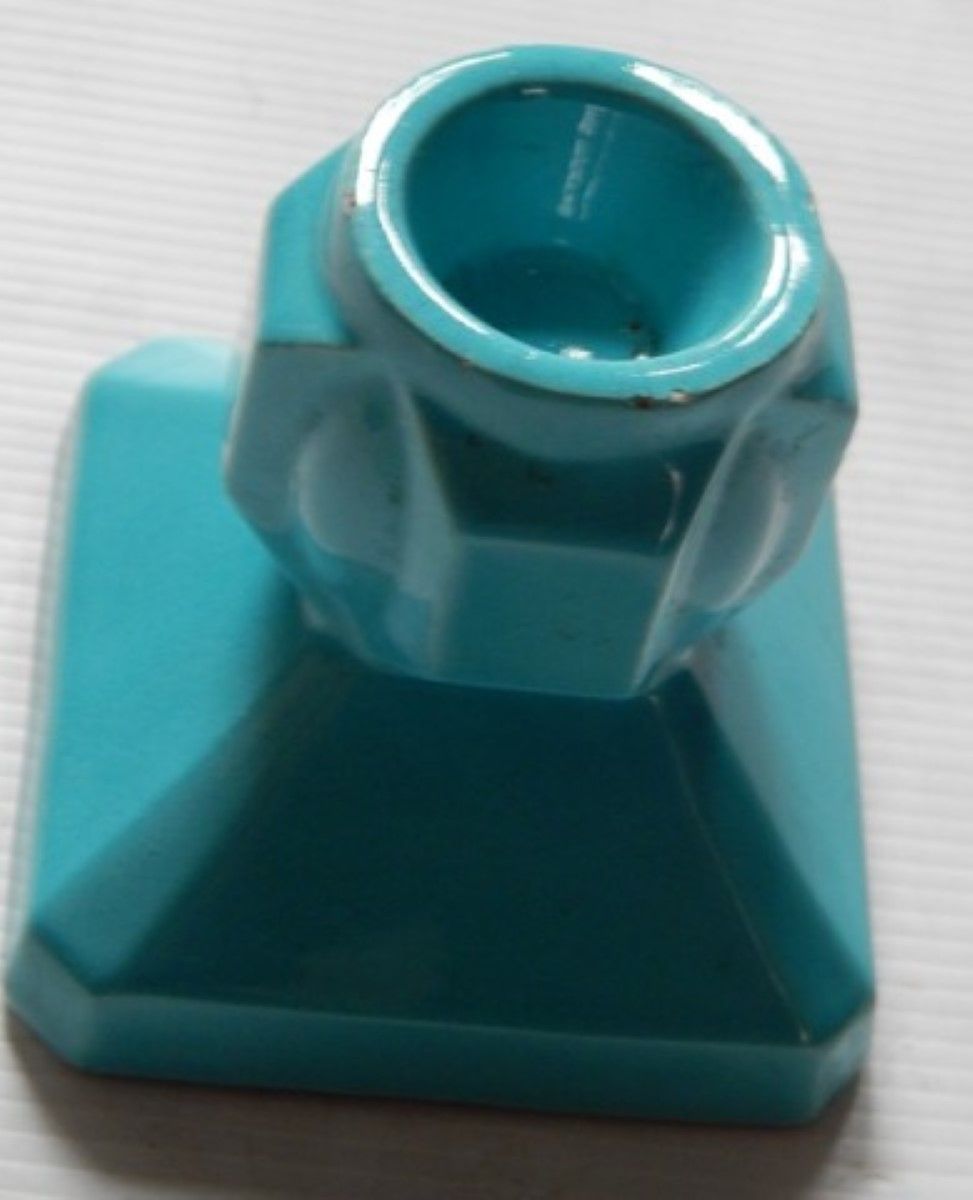 Null Kleiner ArtDeco Kerzenleuchter,Keramik,blau lasiert,Höhe ca.8,5cm