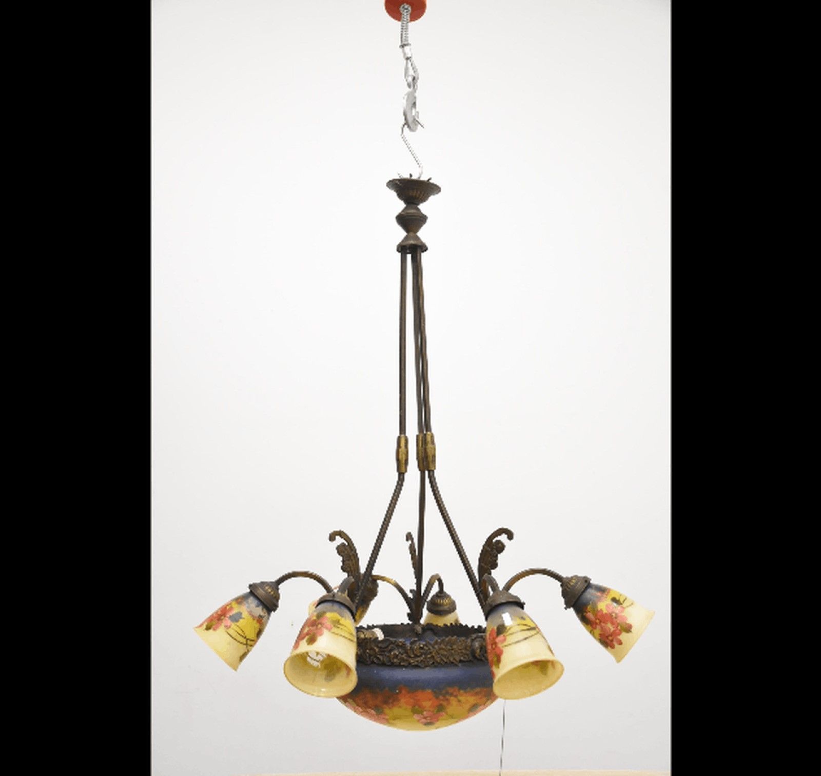 Null 6-arm art nouveau lamp with brass mounts and hand-painted glass shades