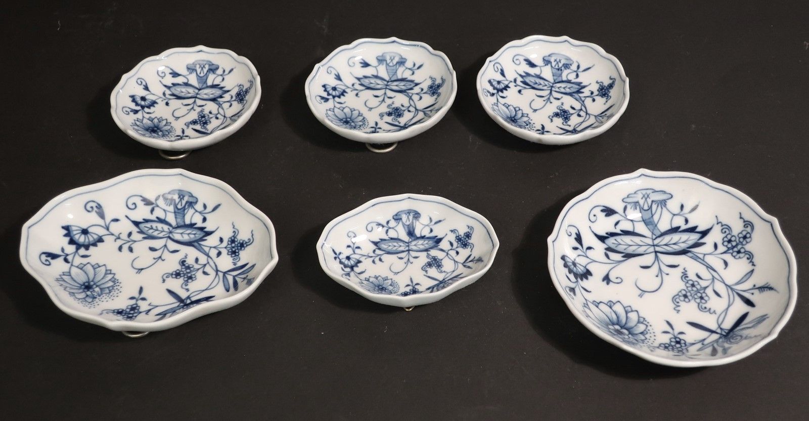 Null Mixed lot of 6 different,small bowls,porcelain Royal Meissen,decor cornflow&hellip;