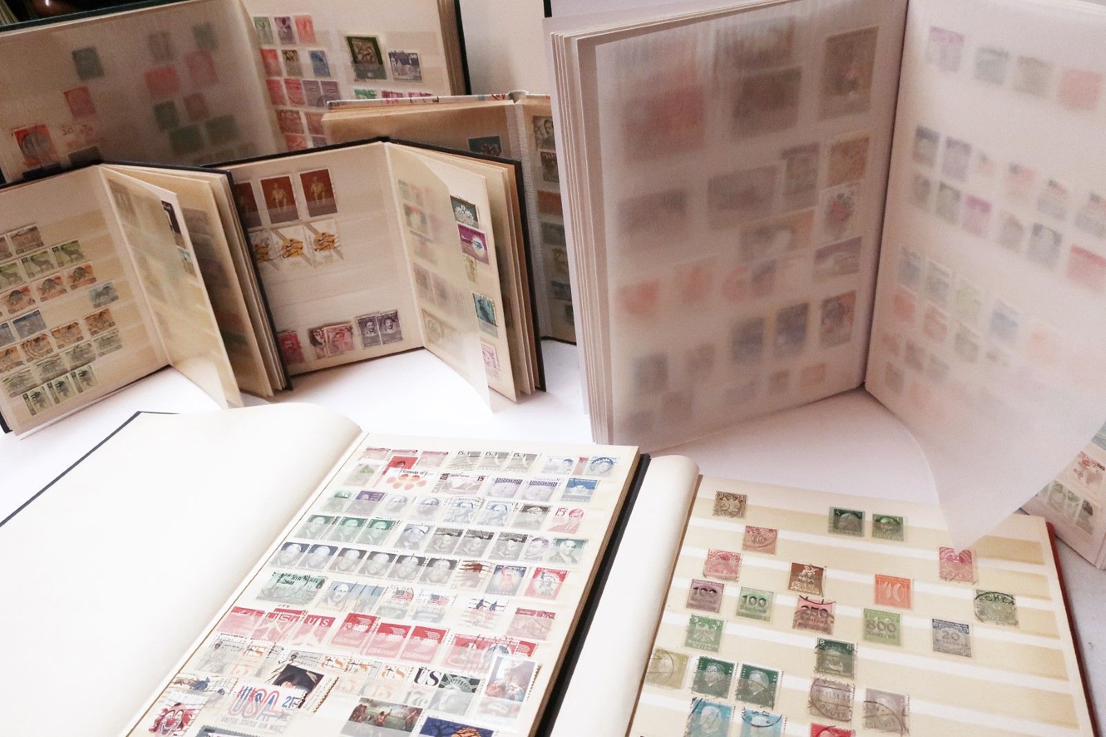 Null Lot de 4 grands et 3 petits albums de timbres, Allemagne et monde, ensemble