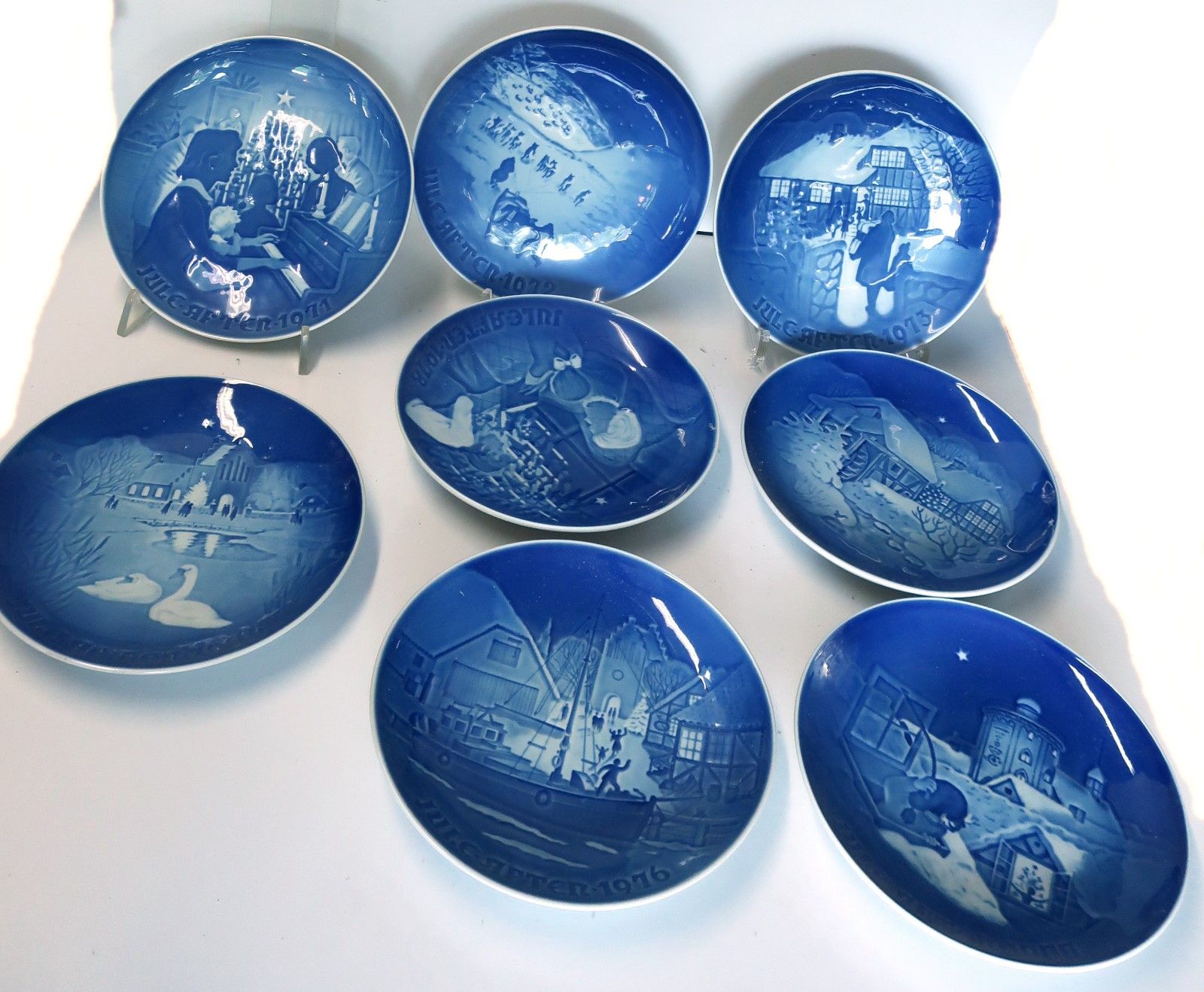 Null Mixed lot of 8 Christmas plates from 1971-78, Bing & Groendahl, Denmark, di&hellip;