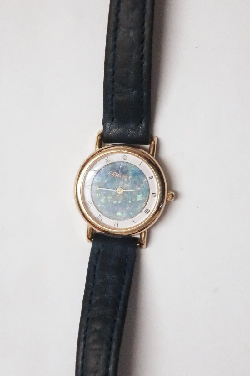 Null Damen-Armbanduhr Marke Classique mit blauem Lederarmband
