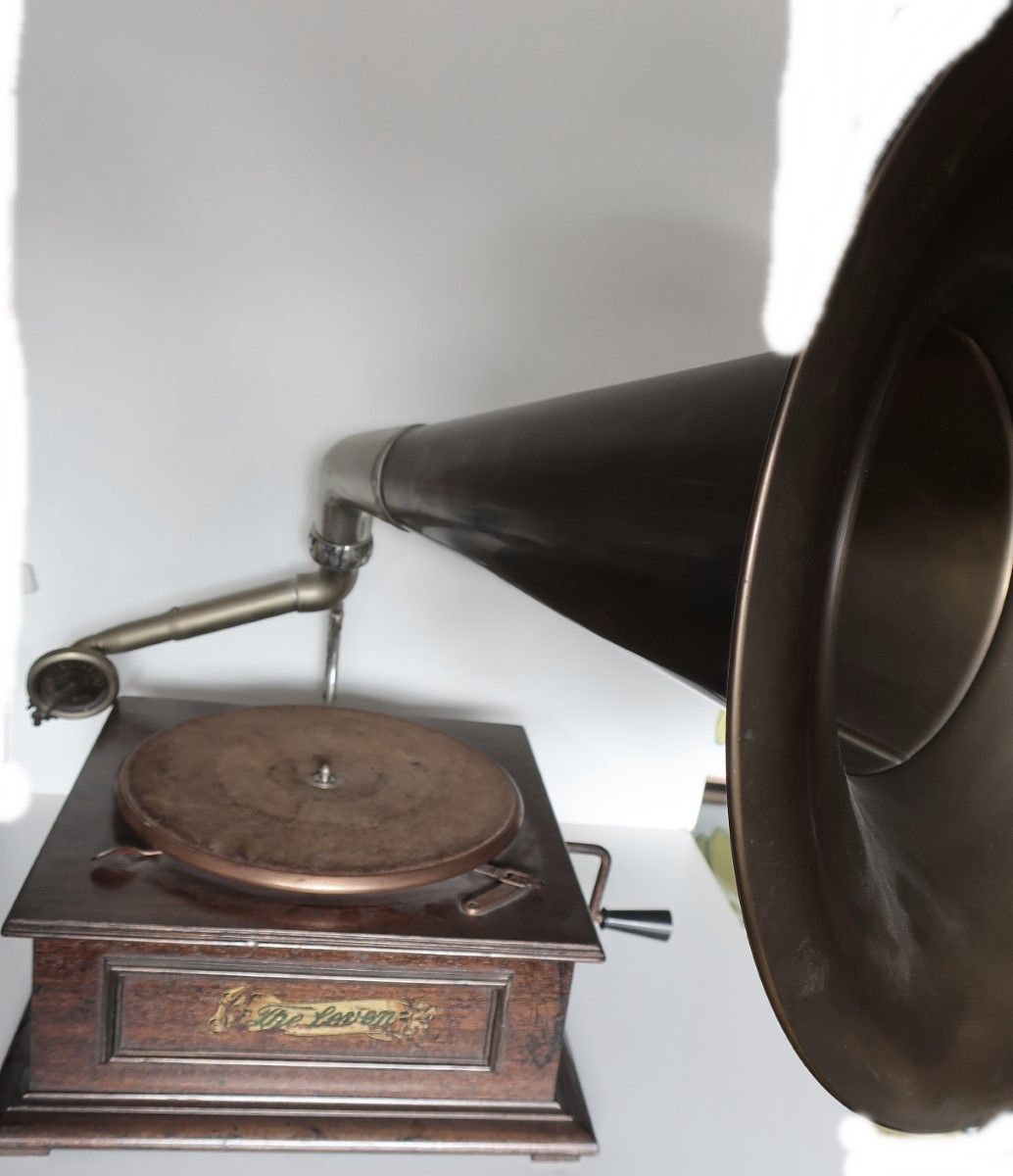 Null Gramophone à pavillon, longueur du pavillon env. 64cm, diamètre env. 43cm (&hellip;