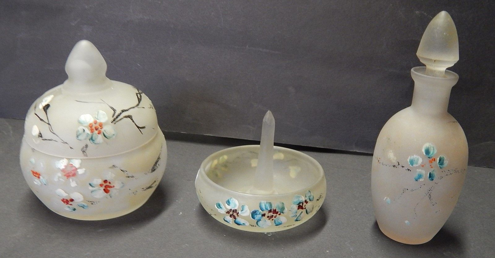 Null 3 Art Nouveau table accessories consisting of bonbonnière, bowl and flacon,&hellip;