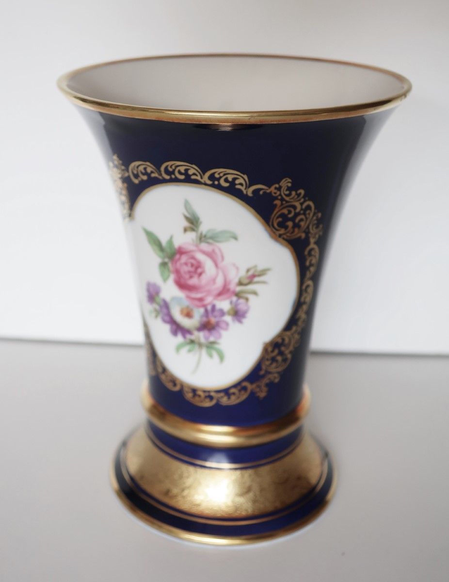 Null Cylinder vase, Lindner porcelain, cobalt blue with floral painting, height &hellip;