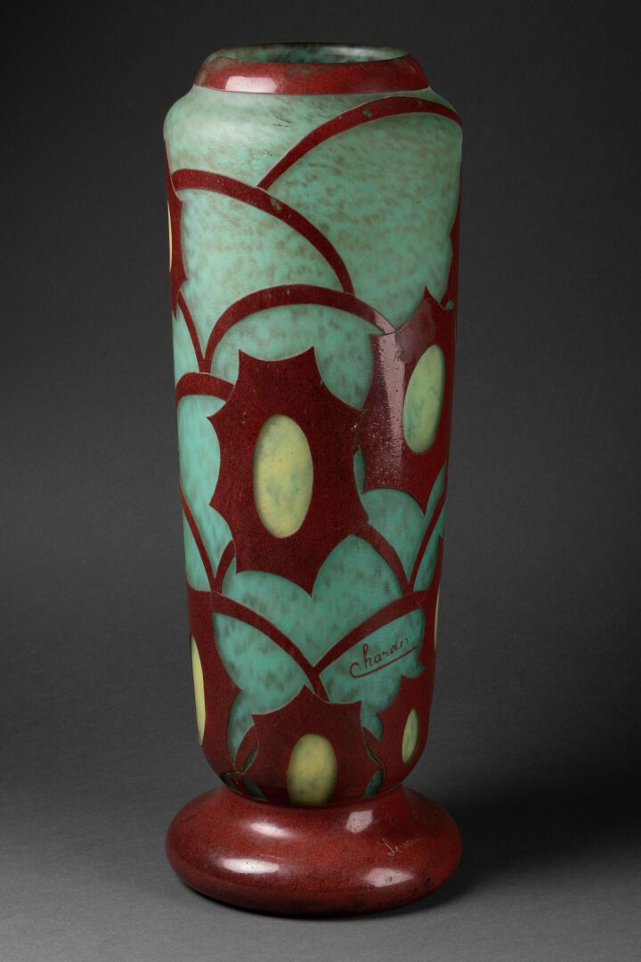 LE VERRE FRANÇAIS - CHARDER 花瓶，模型Cosmos Vert (1928-1930)

截顶的圆锥体，颈部狭窄，靠在基座上。

多层&hellip;