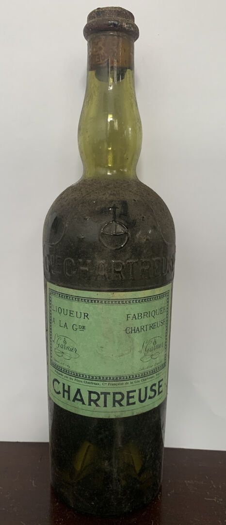 Null 1B Chartreuse Garnier 

1-7-69 

Salissures, niveau mi-épaule