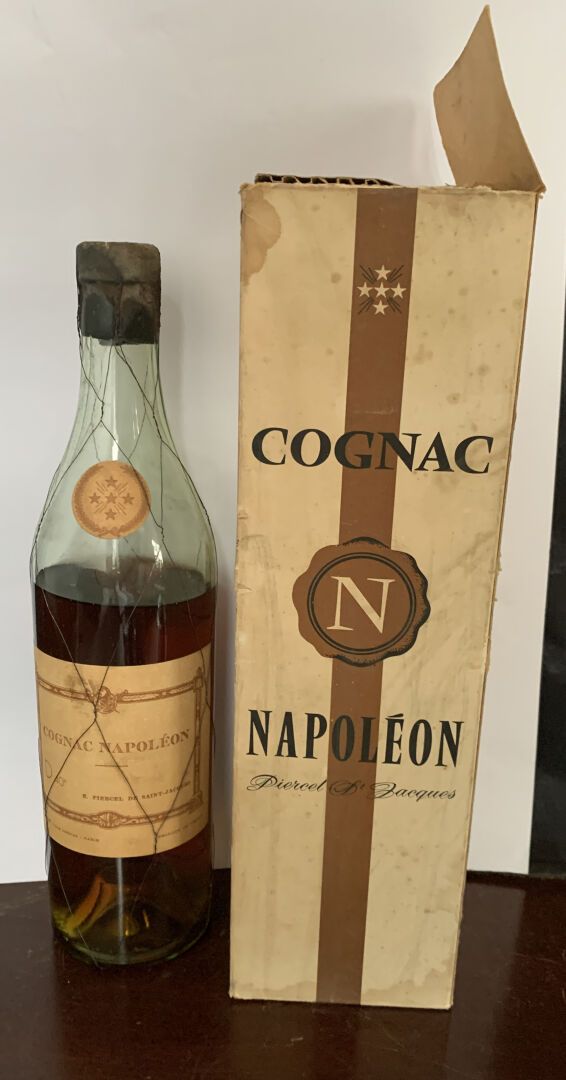 Null 1B Cognac Napoléon 

Niveau bas, bouchon non hermétique 

Dans sa boîte
