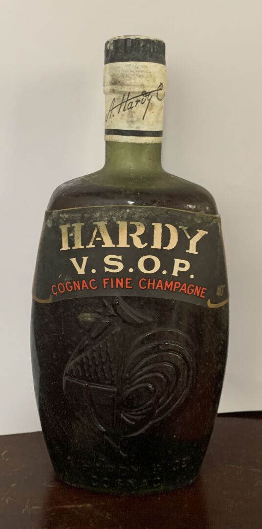 Null AB Cognac Hardy V.S.O.P. 

Salissures