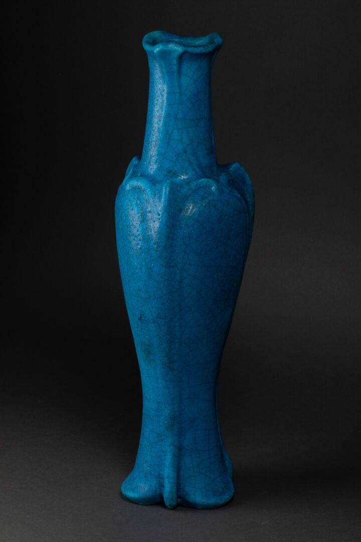 EDMOND LACHENAL (1855-1948) Baluster vase of triangular section 

The molded edg&hellip;